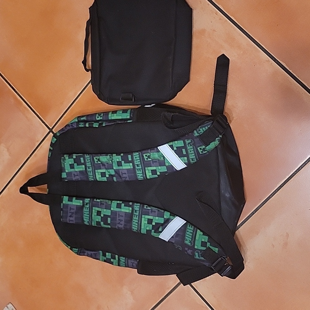 Minecraft Backpack And Lunchbox Set - Picture 3 of 5